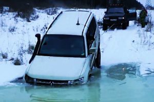 Stupid Drivers Tried Crossing River