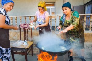 TRADITIONAL FOOD IN UZBEKISTAN - Unforgettable Family Meal in Khiva!