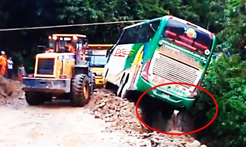 ULTIMATE BUS DRIVING FAILS 2018 - Idiot Bus Drivers