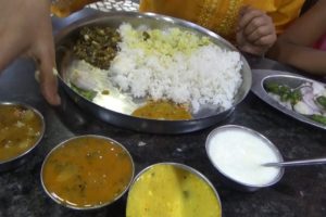 Veg Thali Start Only 100 rs with 4 Types of Curry & Curd | Cheap Food in Tamil Nadu Kanyakumari
