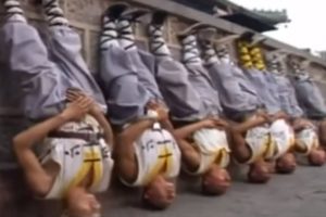 Why You Shouldn't Mess With The Shaolin Monks - People Are Awesome