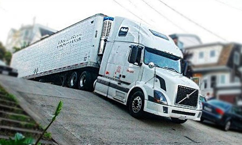 Amazing Trucks Driving Skills - Awesome Semi Trucks Drivers - Extreme Lorry Drivers WIN and Fails #9