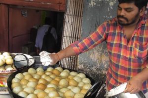 AM Tiffin Center - Hyderabadi People Enjoying Breakfast - Mysore Bonda/Vada/Puri/Idli