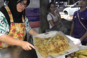 Banana Pancake @ 40 Bhat ( 86.80 Indian Rupee ) - Thailand Street Food