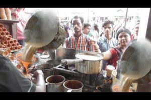 Busy Tea Stall in Kolkata Market | Popular Street Drink in India |Street Food 2017|Roadside Tea Shop