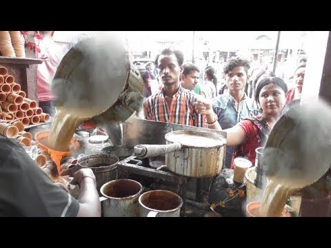Busy Tea Stall in Kolkata Market | Popular Street Drink in India |Street Food 2017|Roadside Tea Shop
