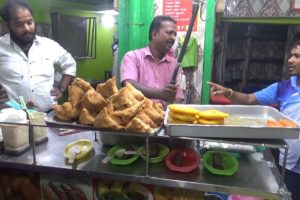 Chennai People Enjoying Lassi & Masala Milk - Street Food Chennai India