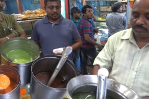 Chennai Street Food - Most Popular Sev Puri @ 25 rs - Pani Puri 4 piece @ 10 rs