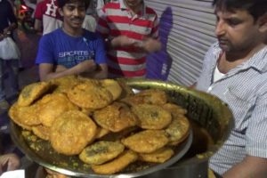 Dahi Bhalla/ Kachori Chaat Unique Item | Delhi Street Food