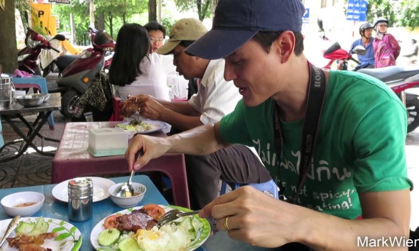 Exploring Saigon - Food, War Remnants Museum, & Ben Thanh Market