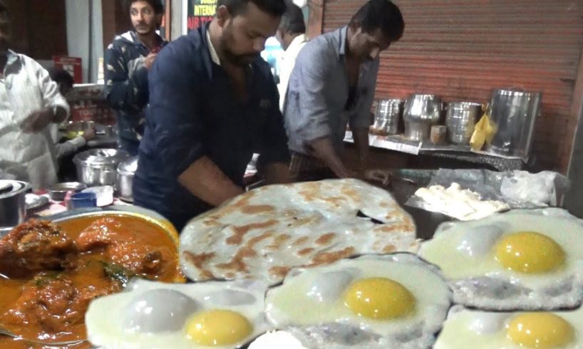 Garam Paratha @ 10 rs Each | Chicken Curry @80 rs Per Plate| Egg Poach | Kerala Thekkady Street Food