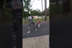 Hood Fight With No Legs