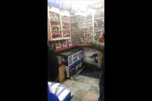 Hood fight in a DC liquor store