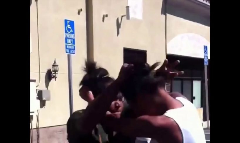 Hood fights (Girl fight) New) Girl Gets Beat Down in parking Lot 2018