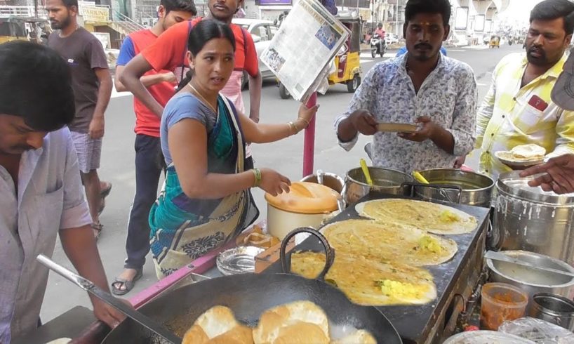 Hyderabadi Couple & Their Team Selling Butter Masala Dosa @ 20 rs Only