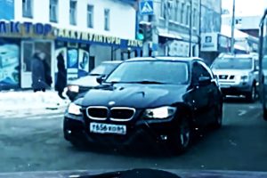 Idiot Drivers on Dashcam - New Car Funny Videos 2017, Driving Fails Vehicles in Traffic #581