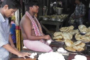 Indian Street Food | Food Lovers are Crazy to Eat Kachori (Garam Puri ) | Kolkata Street Food