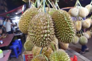 Nasi Goreng and Durian: Indonesian Street Food Tour at Mangga Besar, Jakarta, Indonesia!