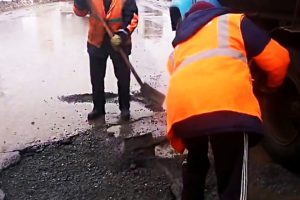 REPAIR OF ROADS IN NANOTECHNOLOGIES or how repair roads in RUSSIA!