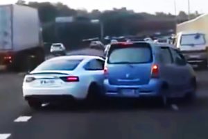 ROAD RAGE / ANGRY PEOPLE / Bad drivers compilation #7