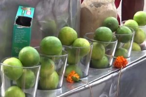 Street Food Kolkata -Fresh Nimbu Pani (lemon water) - Indian Street Drink