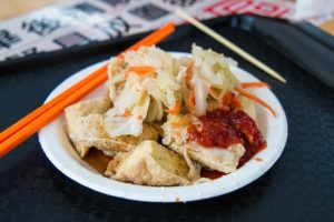 Taiwanese STINKY TOFU at Maokong Gondola & Lin's Family Garden - Taipei Travel Guide (Day 11)