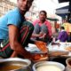 लखनऊ स्ट्रीट फ़ूड  - Kulcha Paratha with Mutton Stew - Best Tasty Non Veg Food Combination