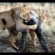 10 CRAZIEST Animal Fights Caught On Camera!