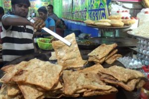 1000 of Mughlai Paratha Finished within One Hour | Oldest Indian Street Food