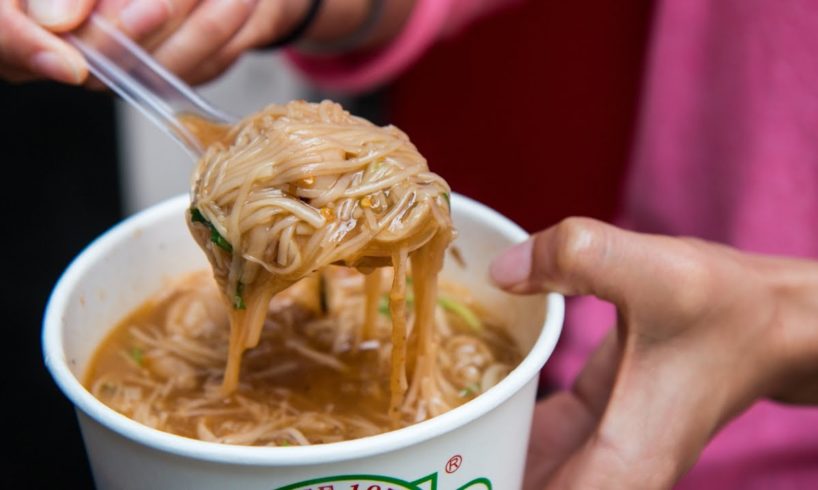 Ay-Chung Flour-Rice Noodles - LEGENDARY Taiwanese Street Food in Ximending, Taipei, Taiwan (Day 6)