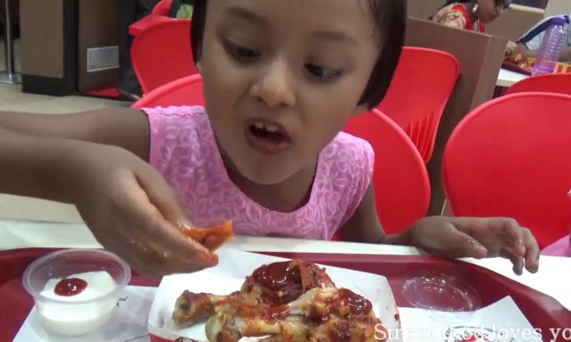 Baby Eating Crispy Chicken Burger & Grilled Chicken - Kolkata Street Food