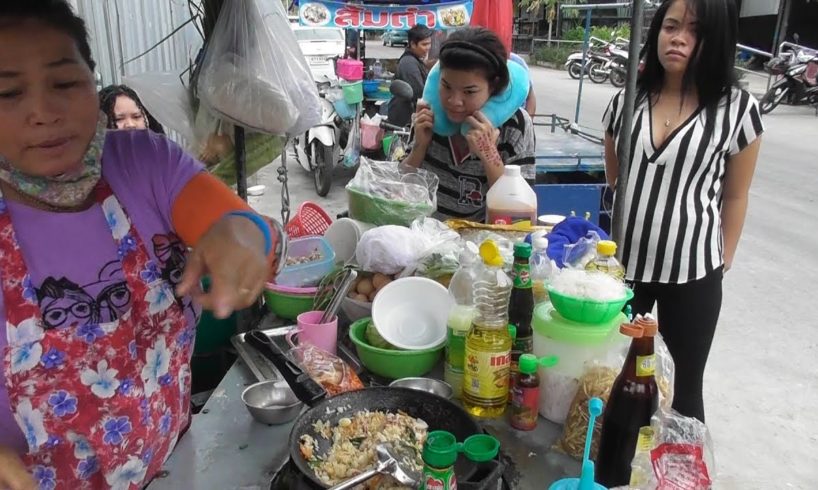 Energetic Lady Bike Vendor | Hardworking Thai Woman | Street Food Thailand