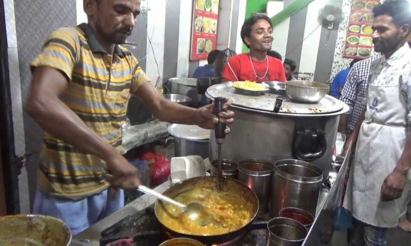 Guru Nanak Vaishno Dhaba - Pure Punjabi Food - Street Food Amritsar