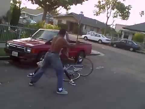 HOOD FIGHT 1 ON 1