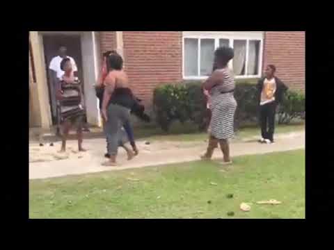 Hood fights (Girl fight) William Bell Fight Being Messy You Get Beat up 2019