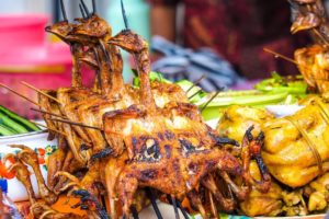 Indonesian Street Food at Gianyar Night Market in Bali - ALL FOOD FOR ONLY $5.07!