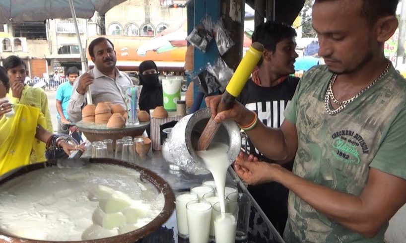 Kolkata People Enjoying Cool Healthy Lassi | 20 rs per Glass | Street Food India