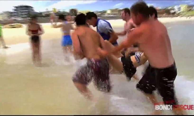 Lifeguards Rescue Young Girl Close to Death at Bondi Beach