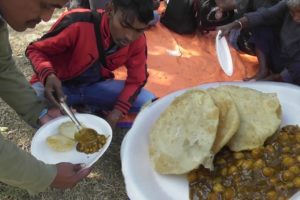 Luchi / Puri & Chana Masala | Sabuj Deep Picnic Spot West Bengal | Street Food Loves You