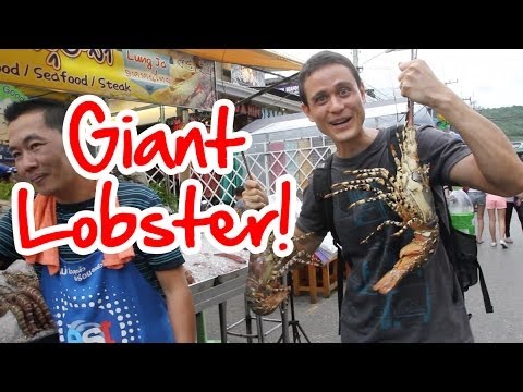 Monster 1.1 kg Lobster in Hua Hin, Thailand at Lung Ja Seafood Restaurant (ร้านลุงจ่า)