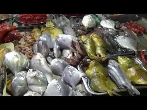 Roasted Fish and Chicken Selling in Indian Street | Street Food Loves You Present