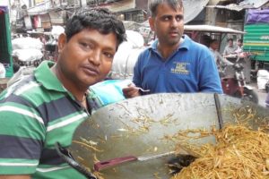 Soybean Chowmein Noodles Only 10 Rs Per Plate | Street Food Chawri Bazar Delhi Area