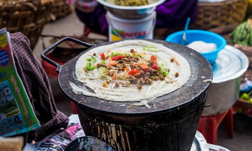 Street Food in Myanmar -  Sweet and Salty Dosa in Yangon!