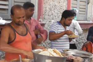 Tandoori Roti with Chilli Chicken ( 2 Piece @ 20 rs ) | Veg Rice - Egg Rice - Kolkata Street Food