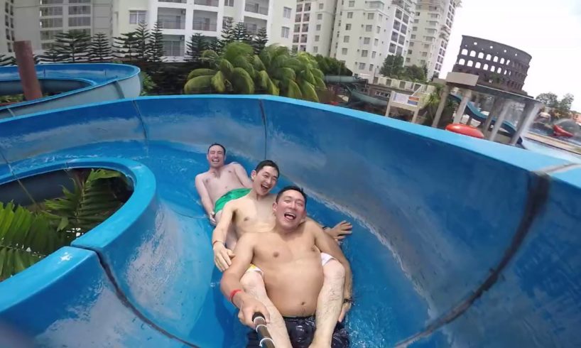 Waterslide Fails!! Near death experience? This is in my top 3 ways of having fun on waterslides :)