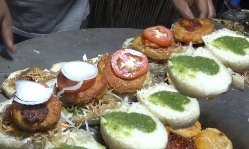 देसी बर्गर - Chinese Veg Burger @ 30 rs ($ 0.43 ) - Amritsar Street Food