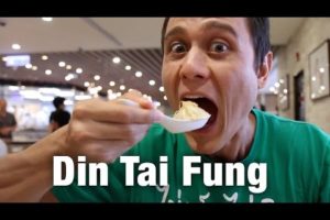 Din Tai Fung at Taipei 101: How to Eat Taiwanese Soup Dumplings!