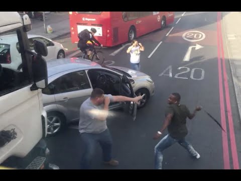 Extreme Road Rage Ends Up In Massive Fight! (Extreme Near Death)Caught On Camera!