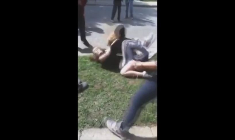 HOOD Fight #48 (White girls fight 2vs1)