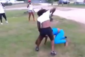Hood fights Extreme Fights(New)She Bites Paid for It 2018